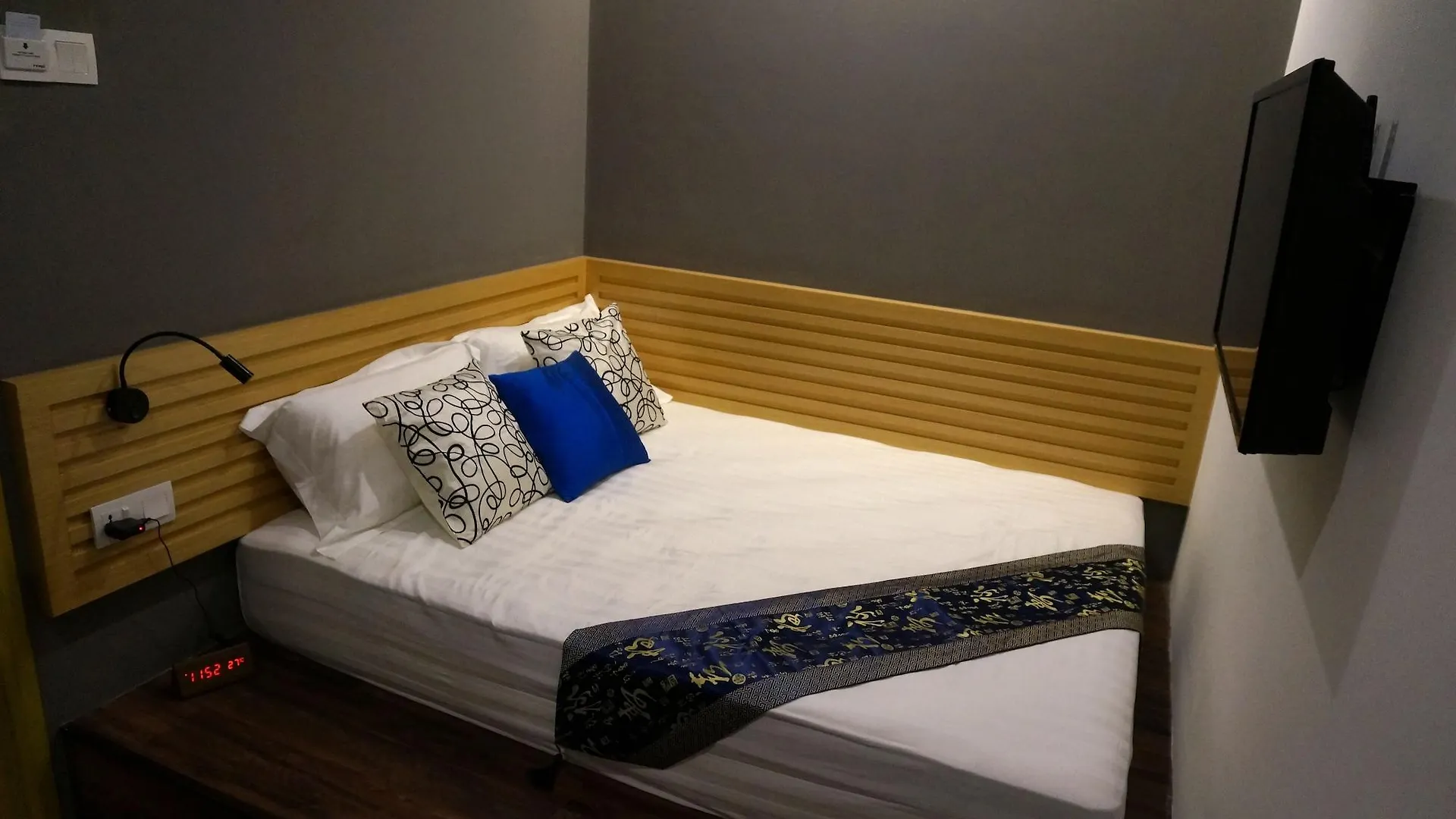 B Street Hotel George Town