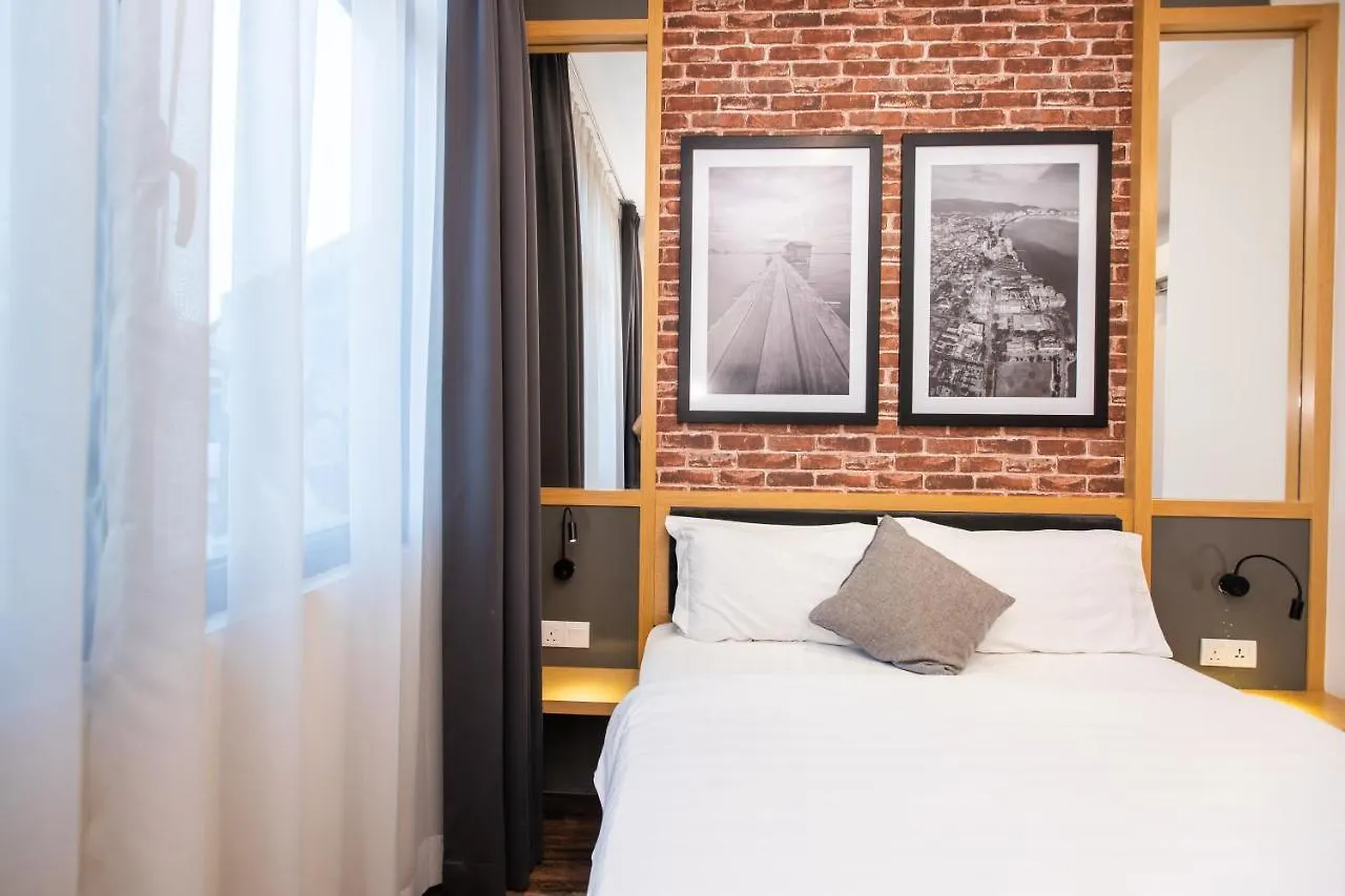 B Street Hotel George Town