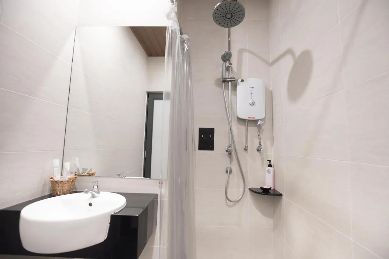 B Street Hotel George Town