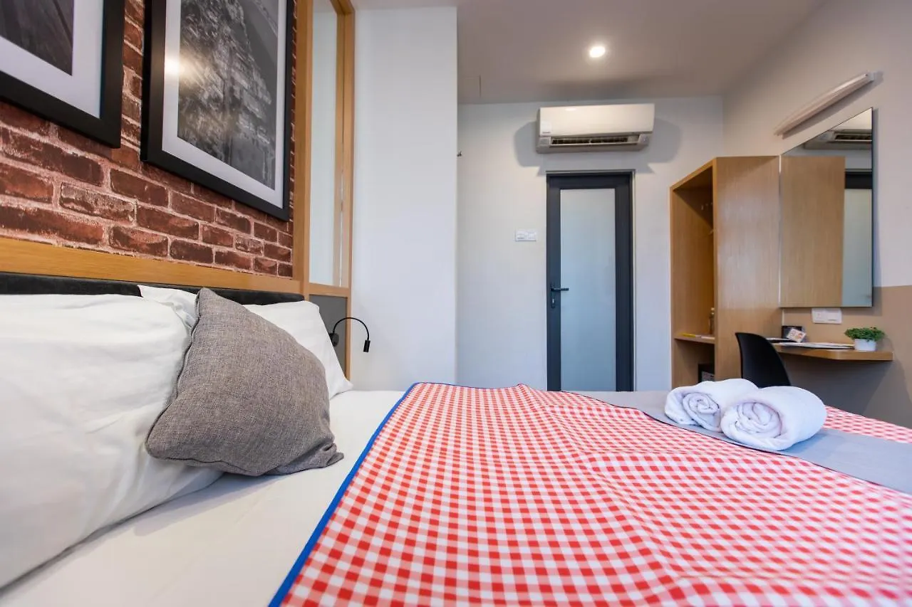 B Street Hotel George Town