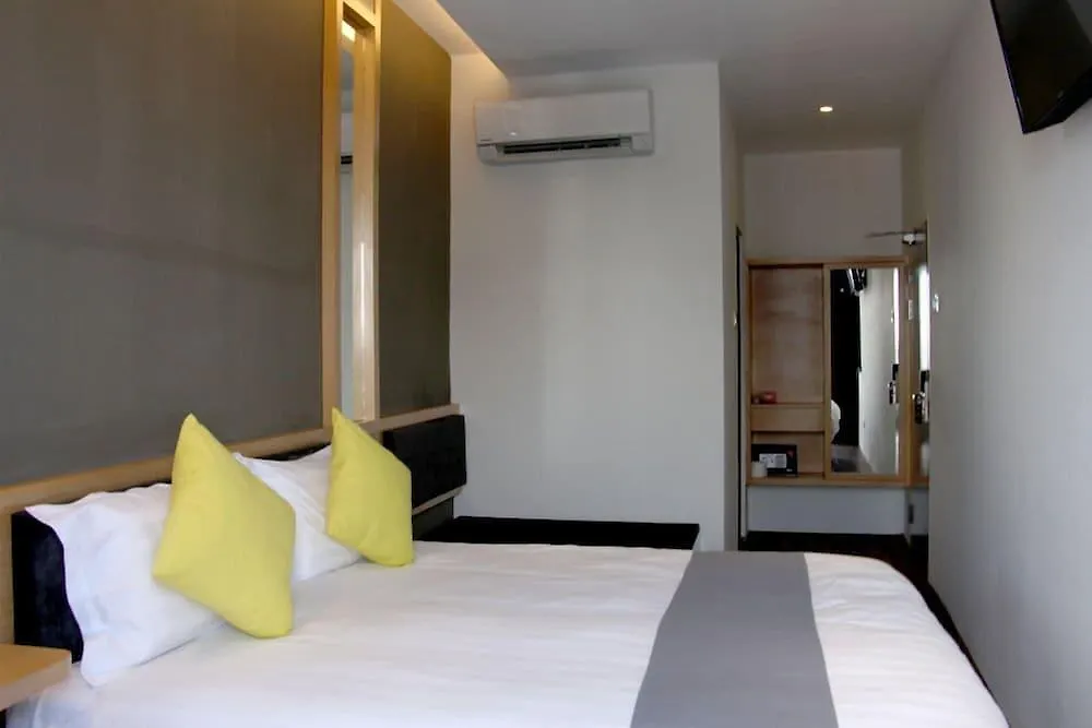 B Street Hotel George Town