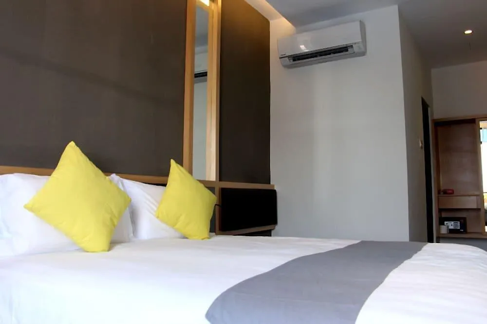 B Street Hotel George Town 2*,