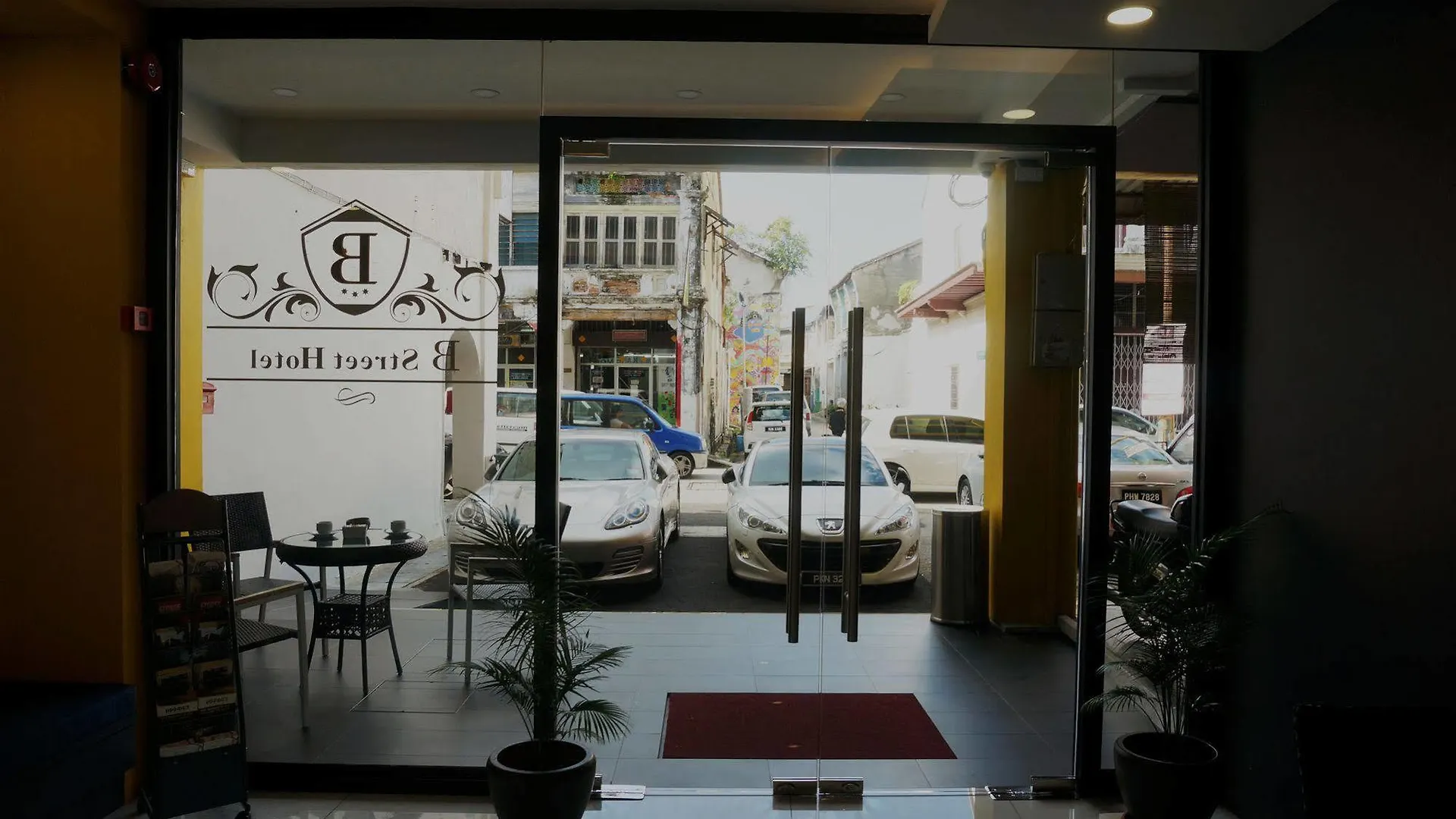 B Street Hotel George Town